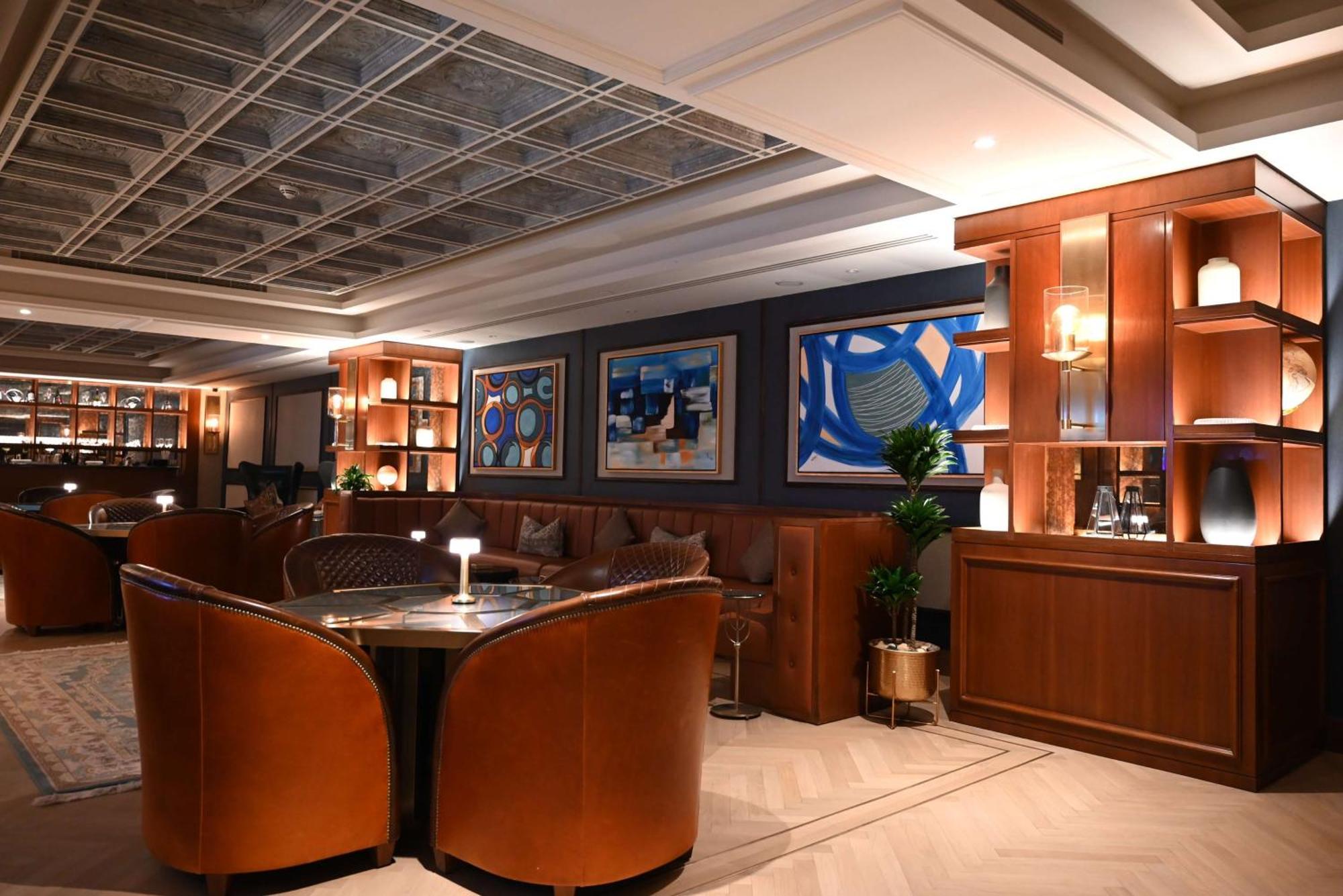 Mansard Riyadh, A Radisson Collection Hotel Exterior foto The interior of the lounge