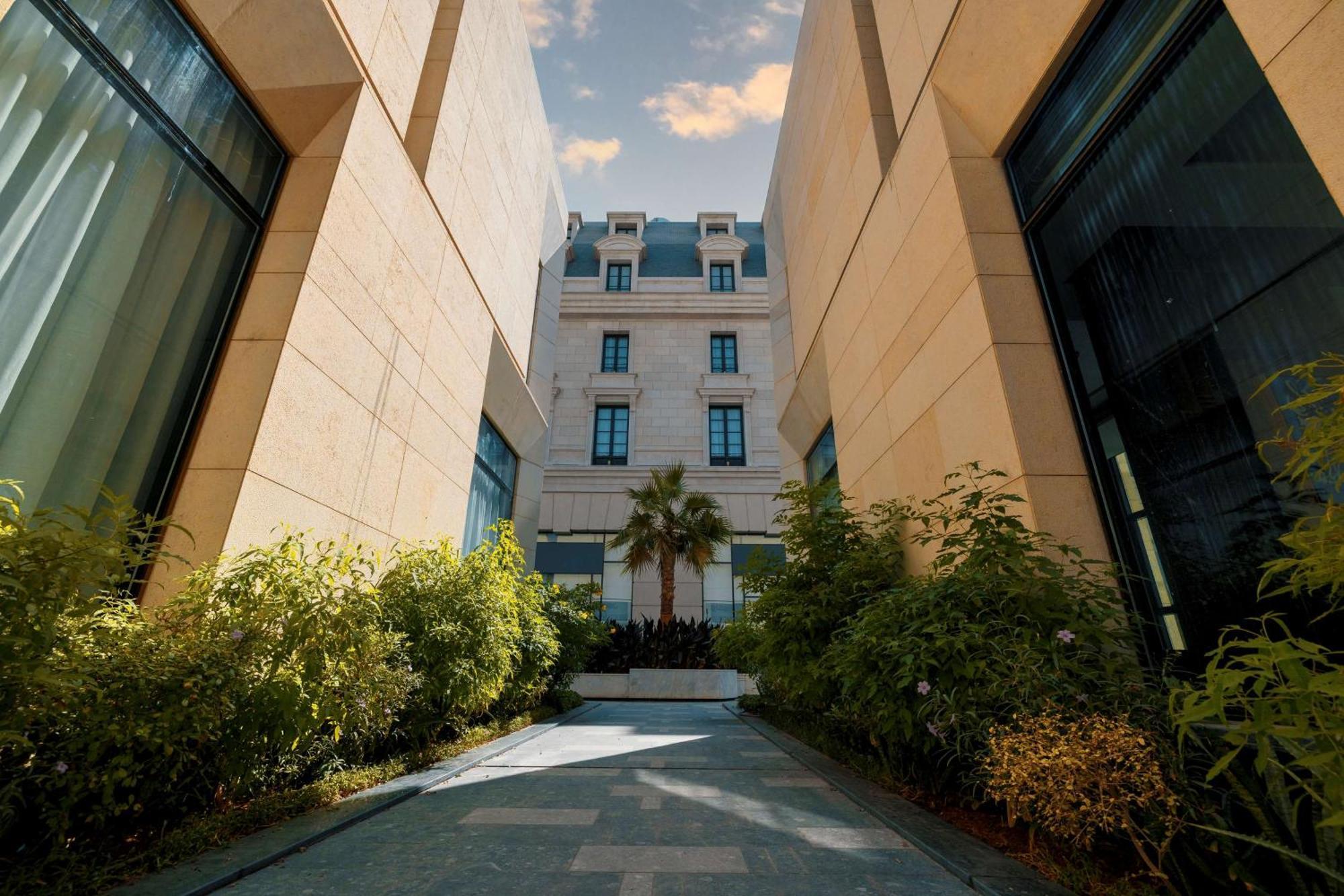 Mansard Riyadh, A Radisson Collection Hotel Exterior foto The courtyard of the museum