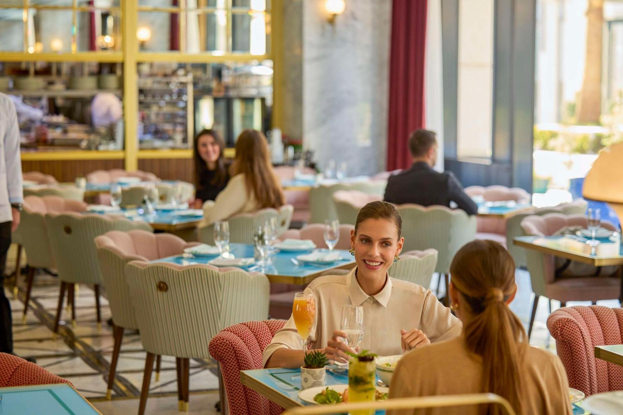 Mansard Riyadh, A Radisson Collection Hotel Exterior foto Restaurant in Belgrade