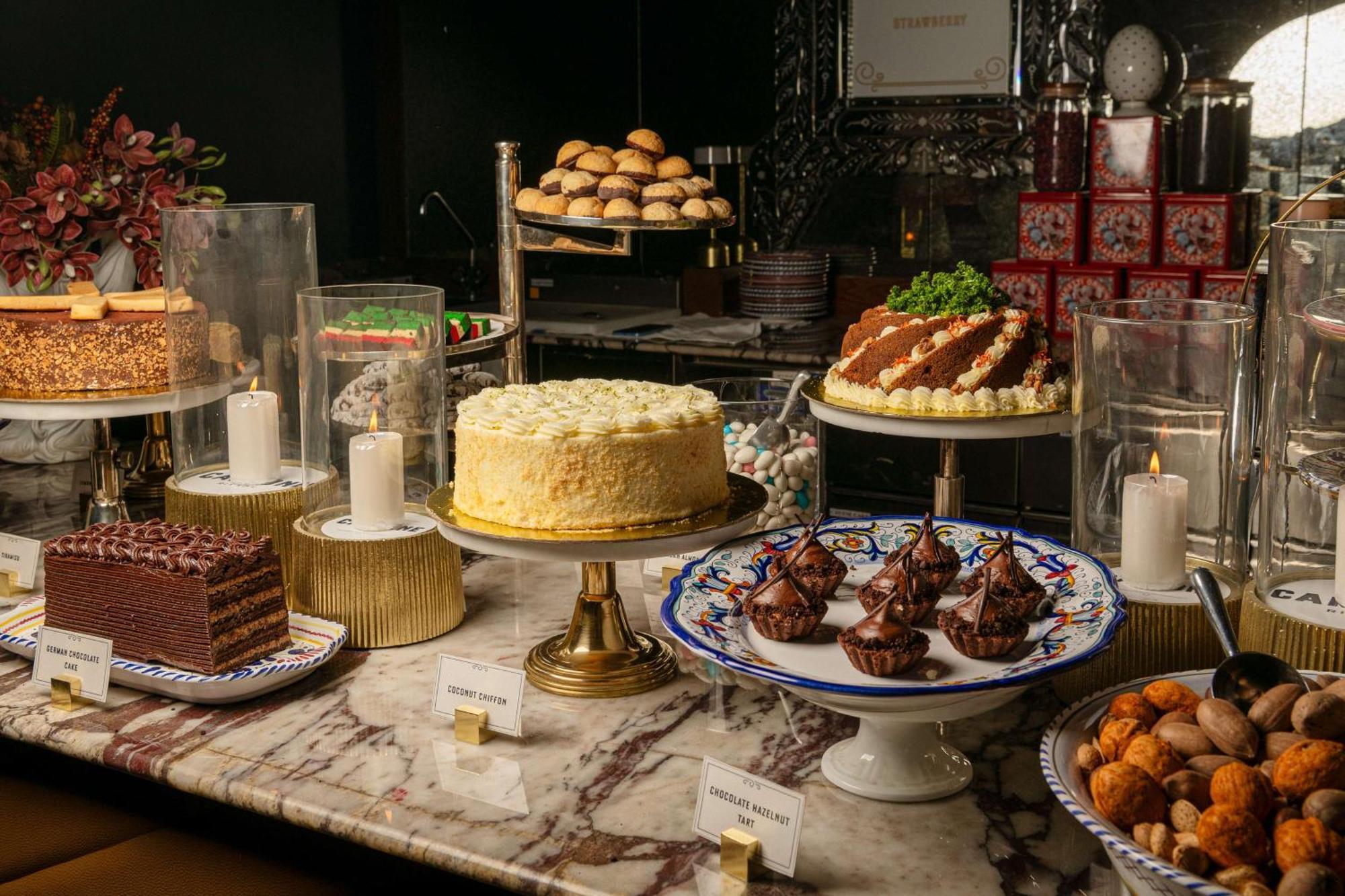 Mansard Riyadh, A Radisson Collection Hotel Exterior foto A dessert buffet